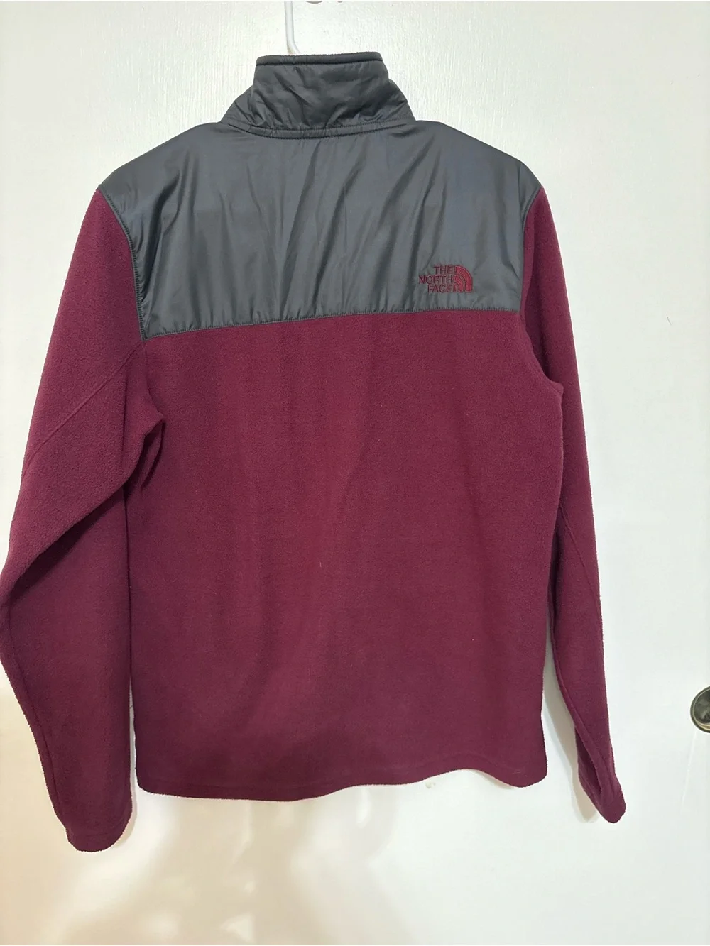 The North Face Men’s Retro Denali Hooded Jacket — Burgundy/Black S